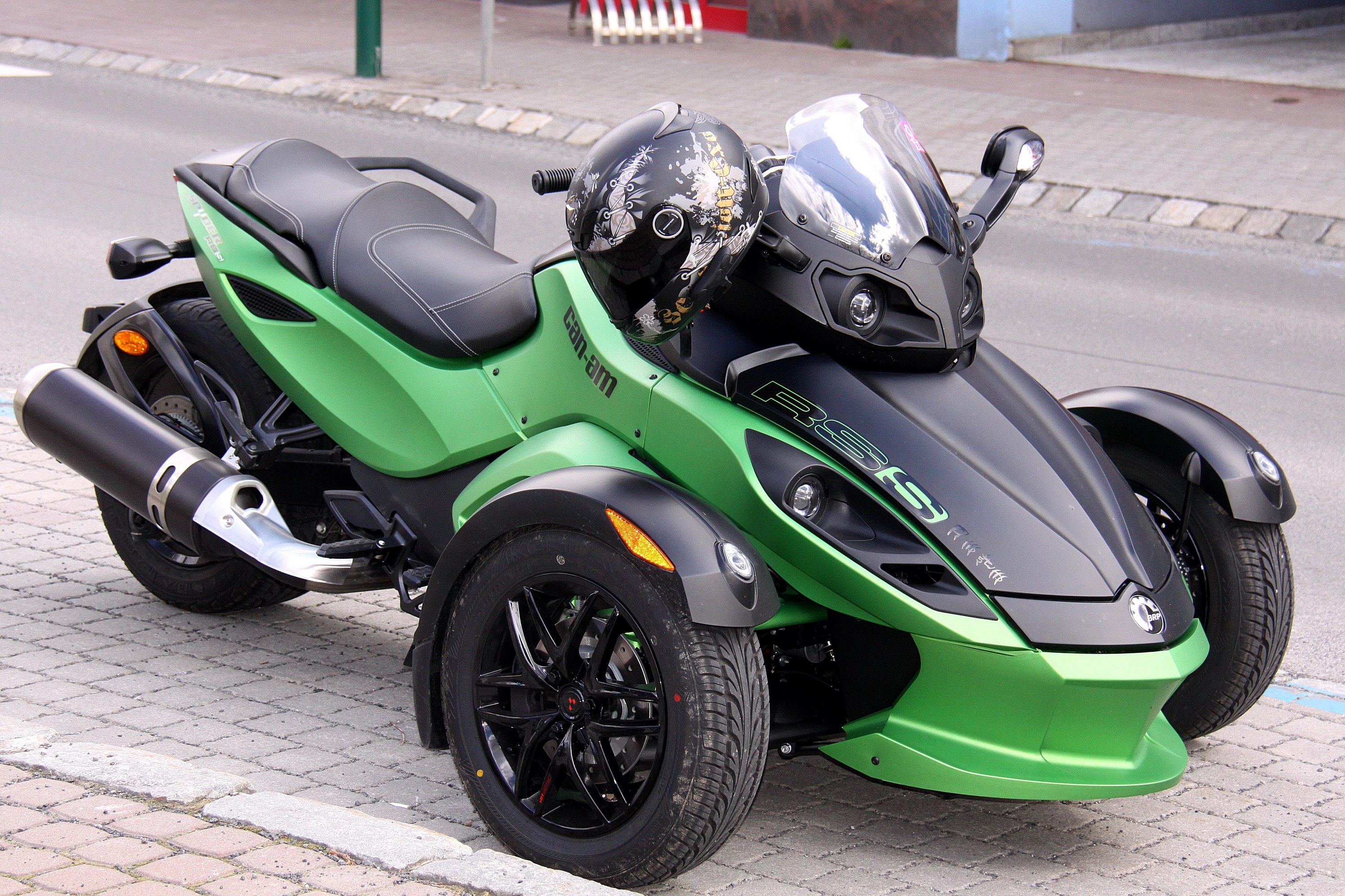 Xe Can-Am Spyder