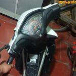 cách khóa cổ xe máy