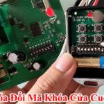 xóa đổi mã khóa cửa cuốn