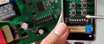 Cách Xóa Đổi Mã Khóa Cửa Cuốn Tại Nhà Chỉ Trong 3 Bước