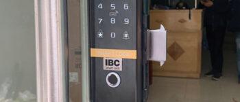 Top 5 Khóa Vân Tay Cửa Kính Được Ưa Chuộng Nhất Hiện Nay