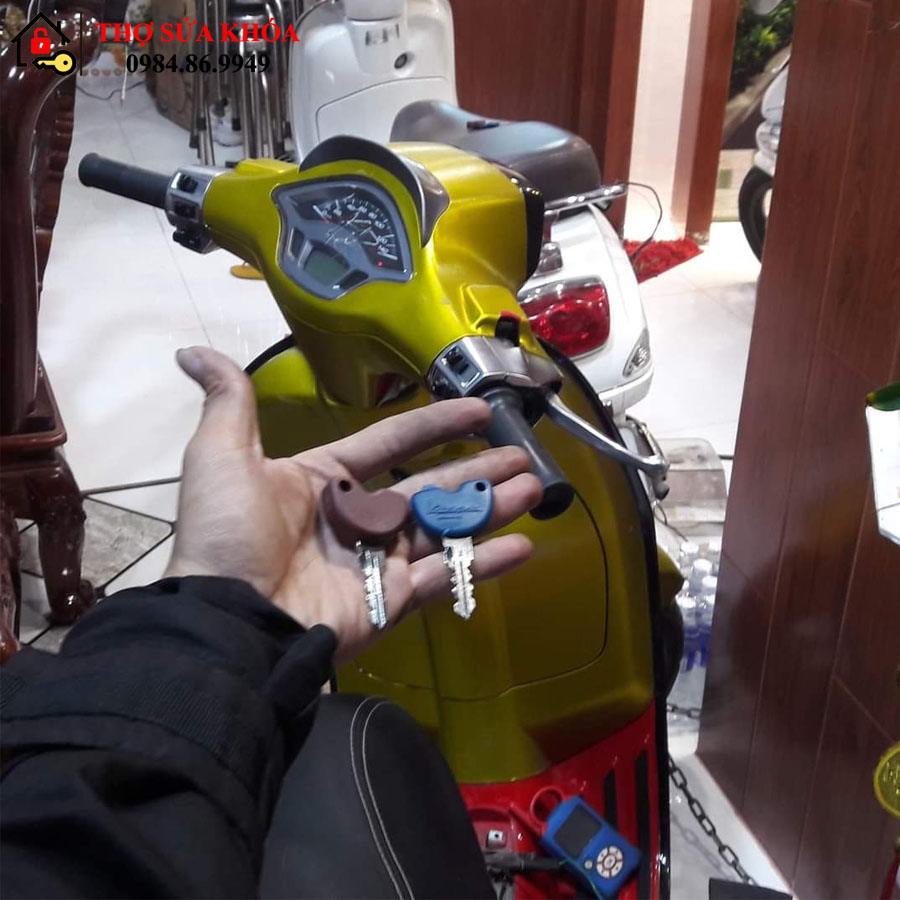 Làm Chìa Khóa Xe Vespa BMT