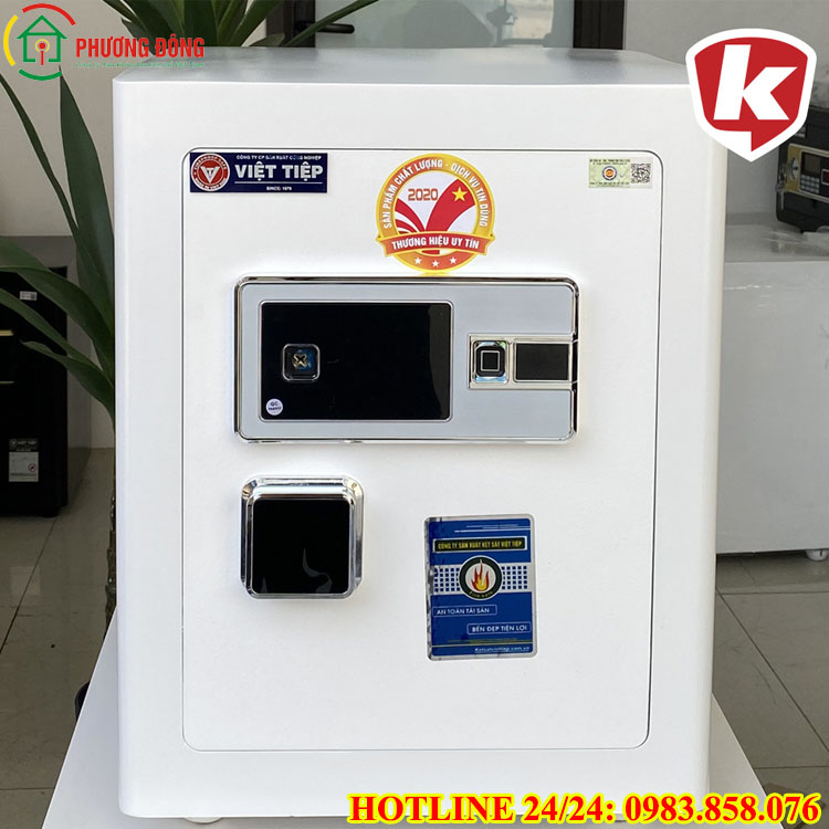 cách mở két sắt vân tay