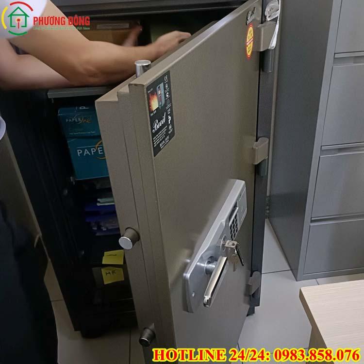 thợ sửa khóa két sắt điện tử