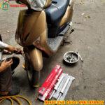 thay giảm xóc xe lead bi hong