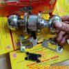 khóa cửa tay nắm tròn việt tiệp 40206