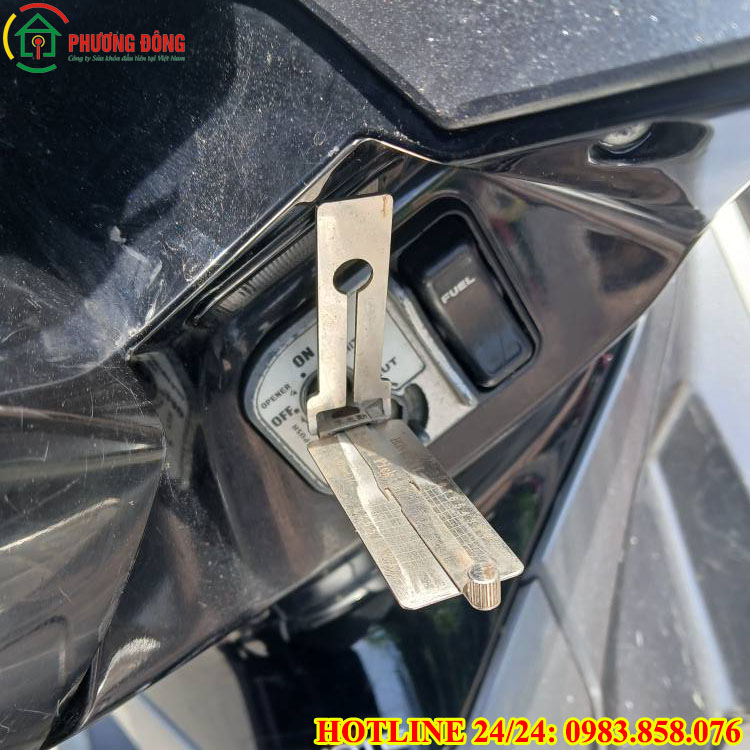 cách mở cốp xe air blade đời cũ