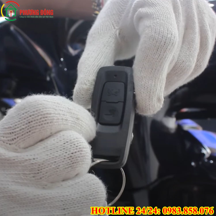 cách kiểm tra pin chìa khóa airblade còn tốt không