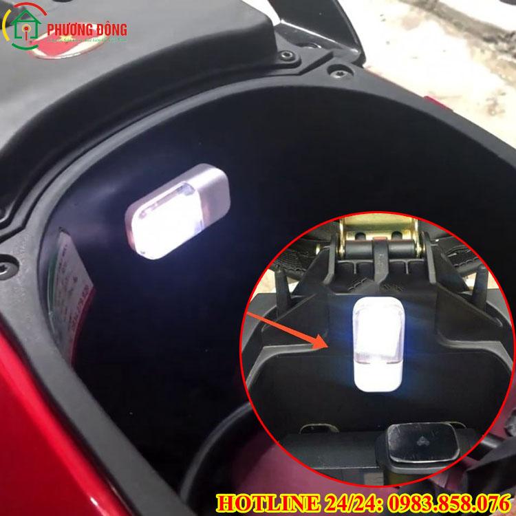 lắp đèn mở cốp xe lead