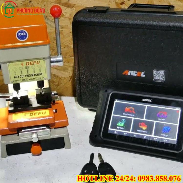 So sánh máy cắt chìa khóa cơ và điện tử