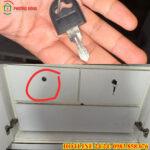 cách mở khóa tủ quần áo khi mất chìa