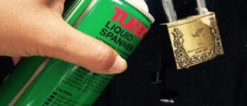 Ổ khóa bị kẹt cứng Không vặn được Cách xử lý nhanh khẩn cấp