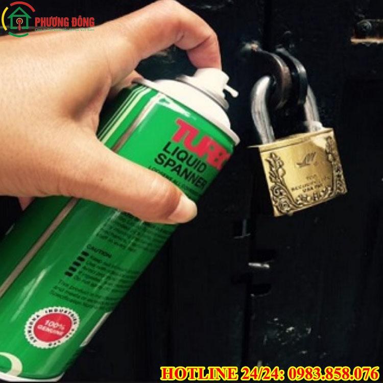 Ổ khóa bị kẹt cứng Không vặn được