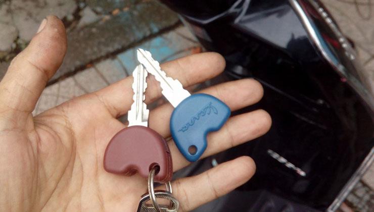 đánh chìa khóa xe máy tại nhà