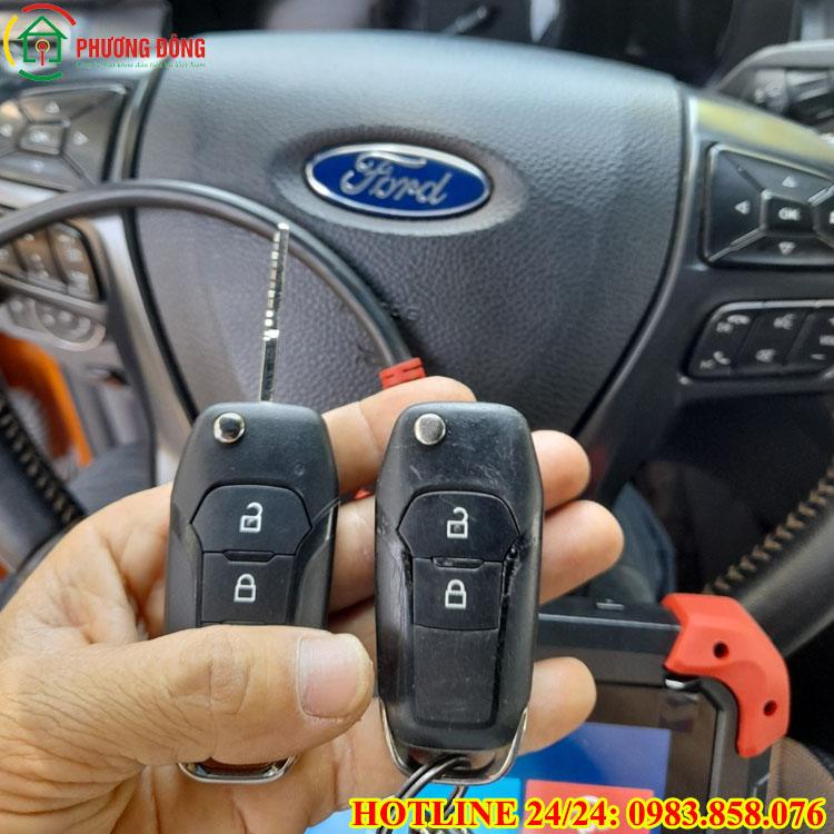 thay vỏ chìa khóa xe ford ranger