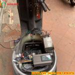 khoan phá ổ khóa Vespa