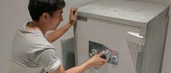 Thợ Mở Két Sắt Quận 3 Kẹt Cứng Chốt Chỉ Trong 5 Phút! Có Mặt 10 Phút 100% Không Phá