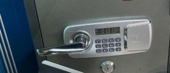 Thợ Mở Két Sắt Quận Bình Thạnh Khẩn Cấp Trực Chốt Hàng Xanh Kẹt Cứng Chốt Nhanh Trong 15 Phút