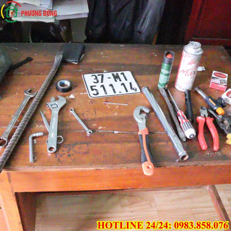 thợ sửa khóa lừa đảo