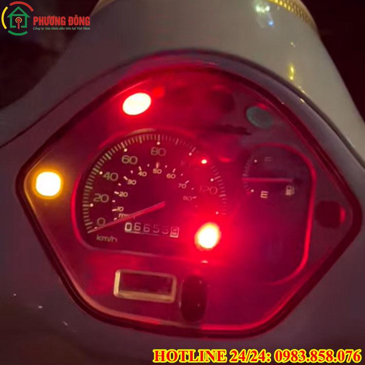 Lỗi Đèn Code Xe Vespa Nháy Sáng Liên Tục